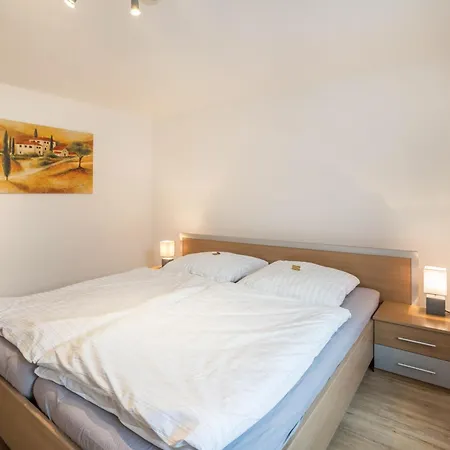 1 Apartamento *